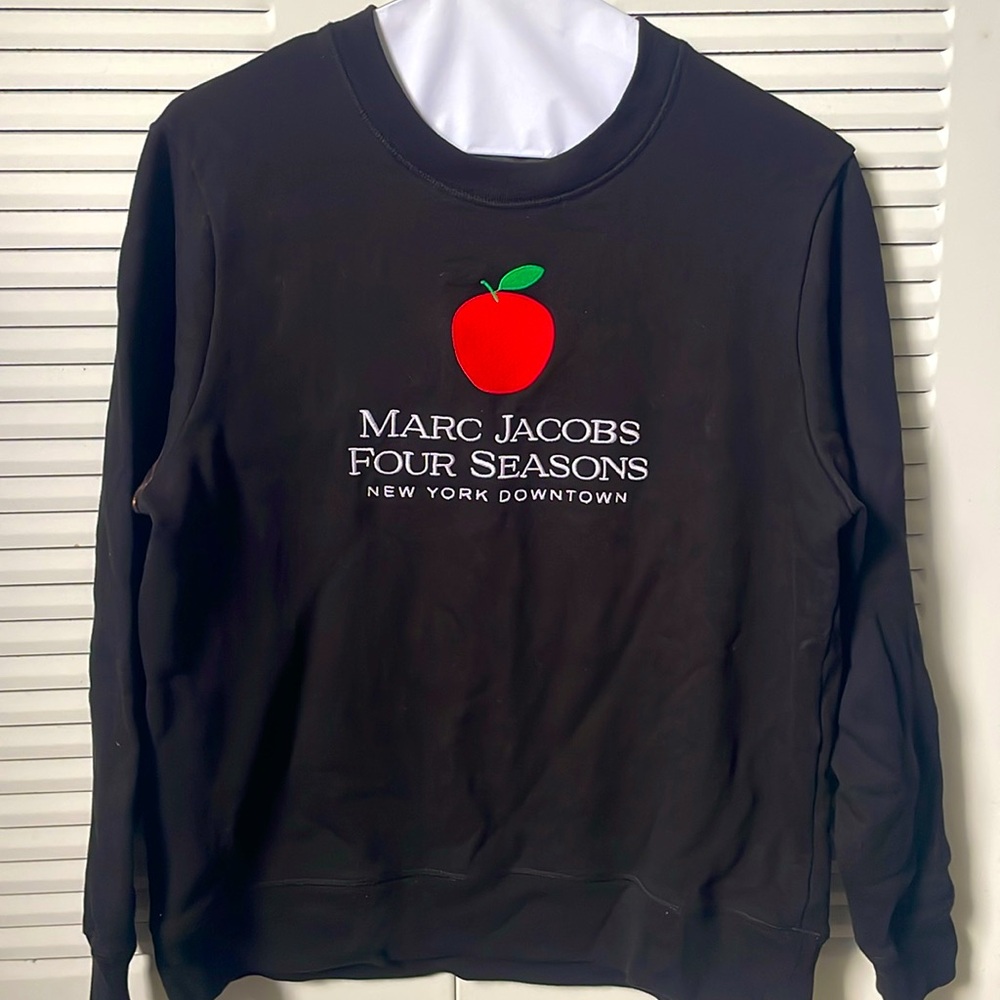 Marc Jacobs Long sleeve crewneck sweater